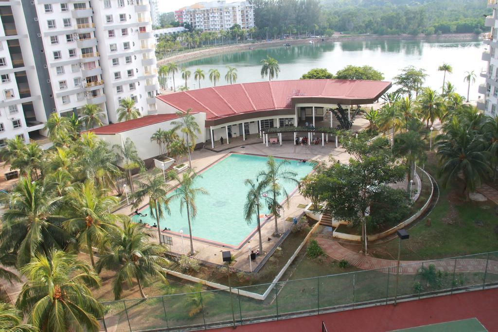 Fullhouse Marina View Villas Apartment Port Dickson Exterior foto